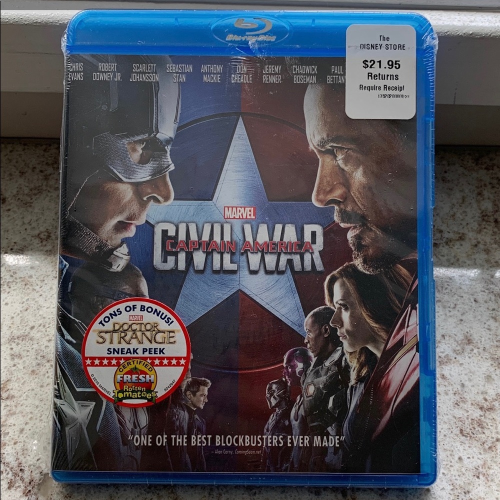 Marvel’s Captain America: Civil War (Blu-ray)- New